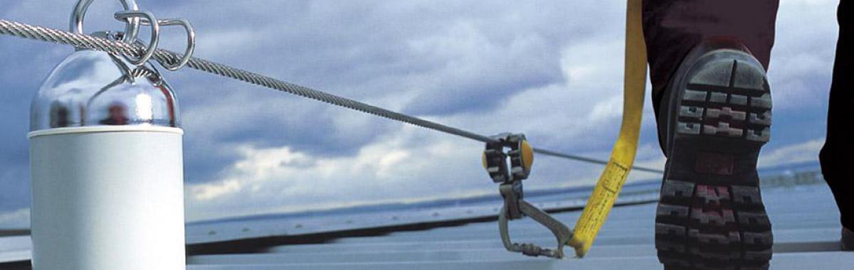 INSTALAÇÃO DE LINHA DE VIDA